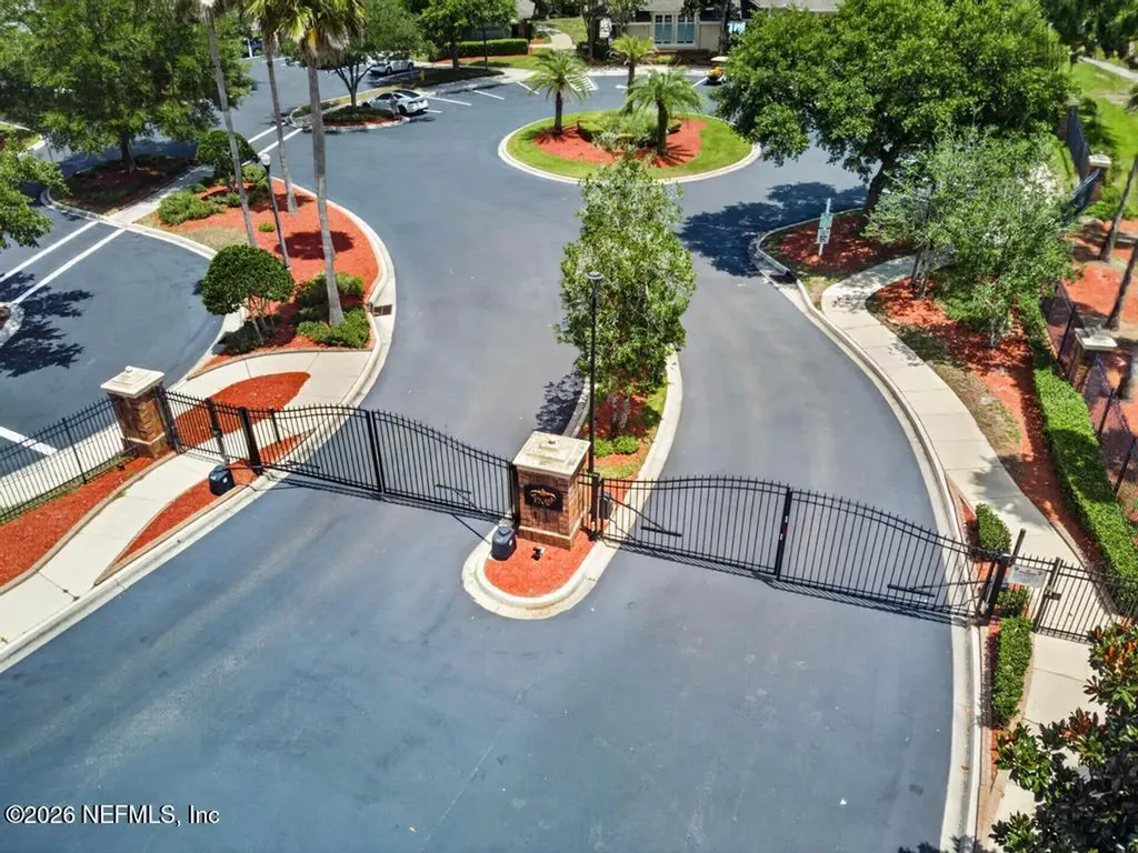 7801 Point Meadows Drive Jacksonville FL 32256