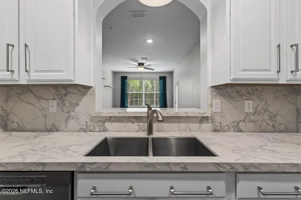 7801 Point Meadows Drive Jacksonville FL 32256