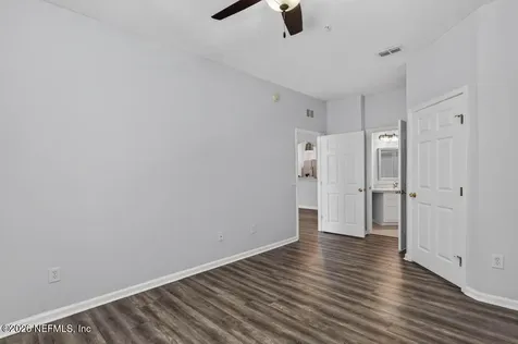 7801 Point Meadows Drive Jacksonville FL 32256