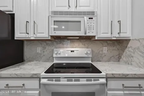 7801 Point Meadows Drive Jacksonville FL 32256