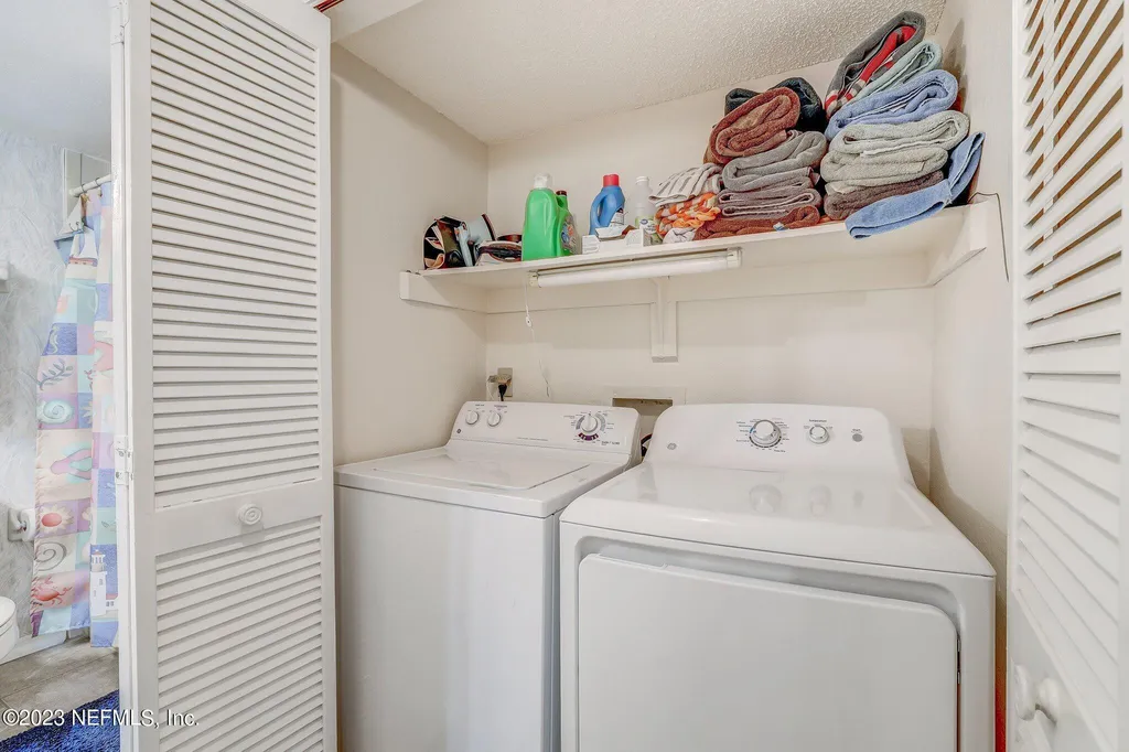 99 Broad River Place Welaka FL 32193