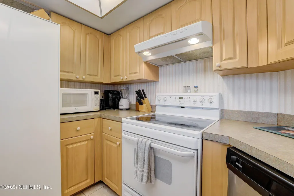 99 Broad River Place Welaka FL 32193