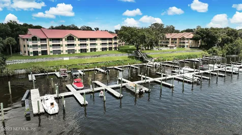 99 Broad River Place Welaka FL 32193