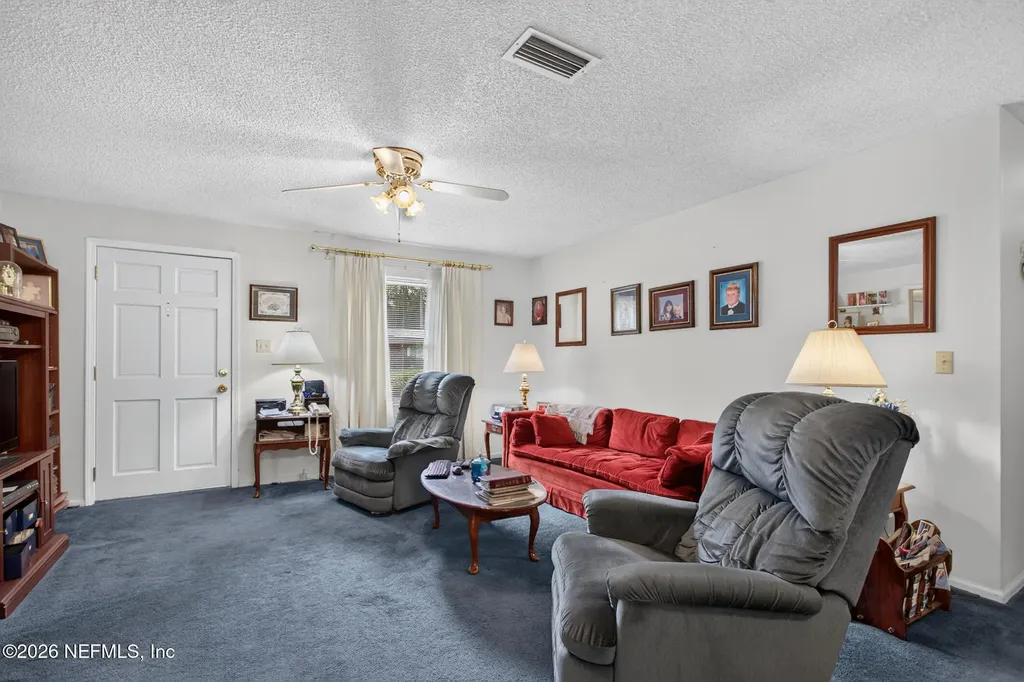 298 Pearwood Circle E Middleburg FL 32068
