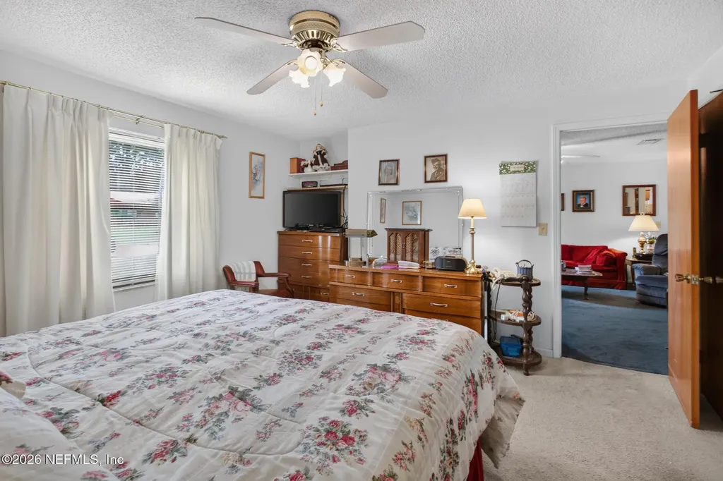 298 Pearwood Circle E Middleburg FL 32068