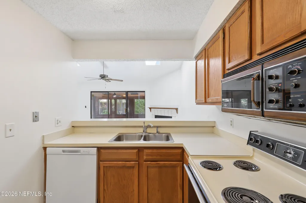 3549 Colony Cove Trail W Jacksonville FL 32277