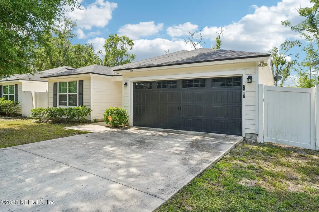 8528 Osteen Street Jacksonville FL 32210
