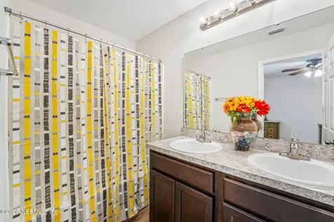 8528 Osteen Street Jacksonville FL 32210