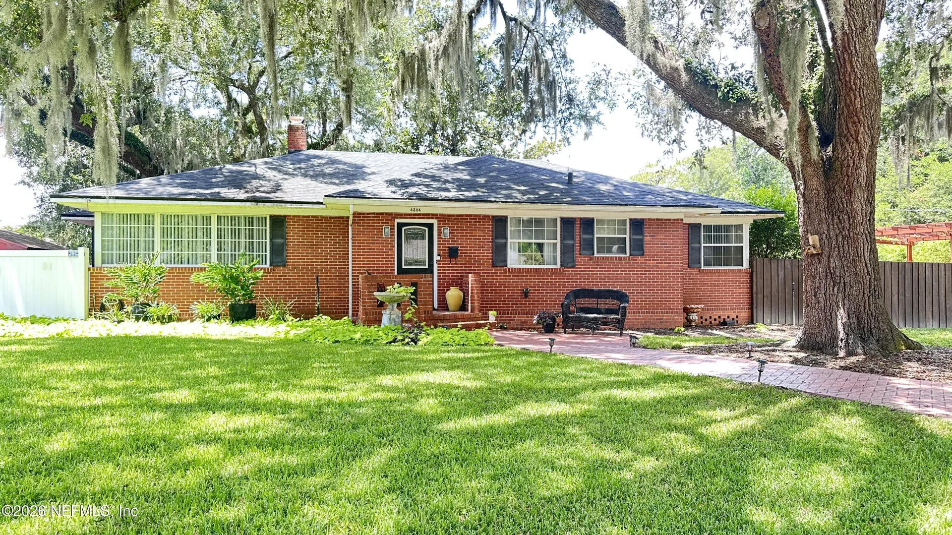 4504 Peachtree Circle E Jacksonville FL 32207
