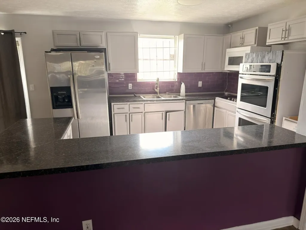 9806 Priory Avenue Jacksonville FL 32208
