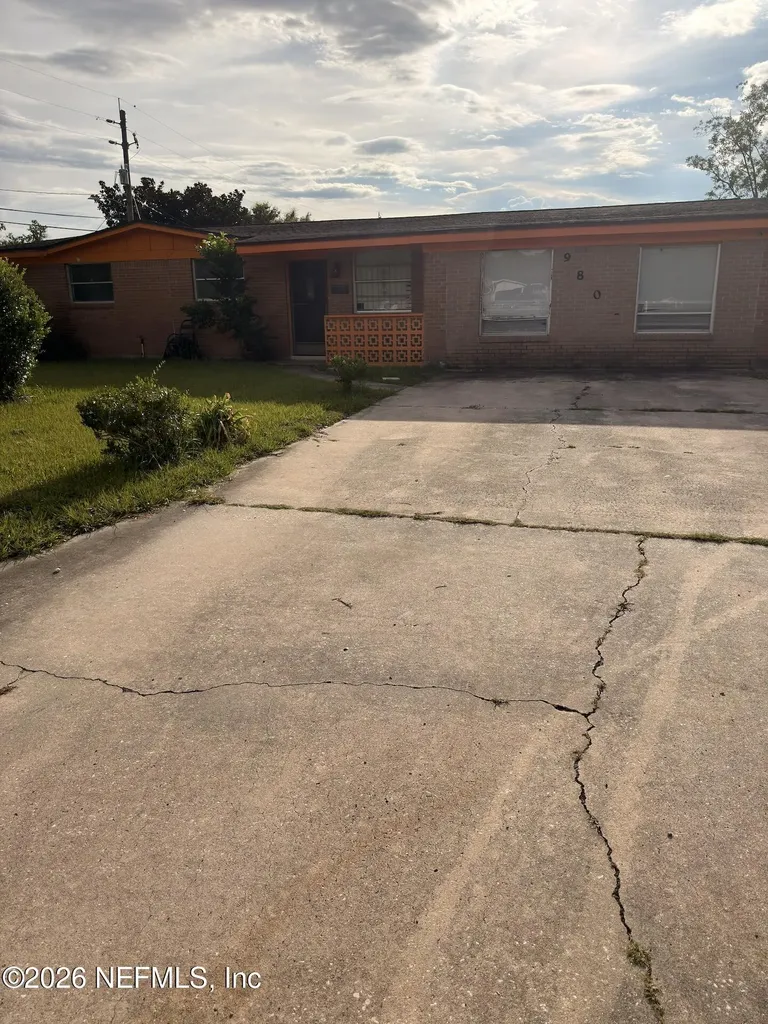 9806 Priory Avenue Jacksonville FL 32208