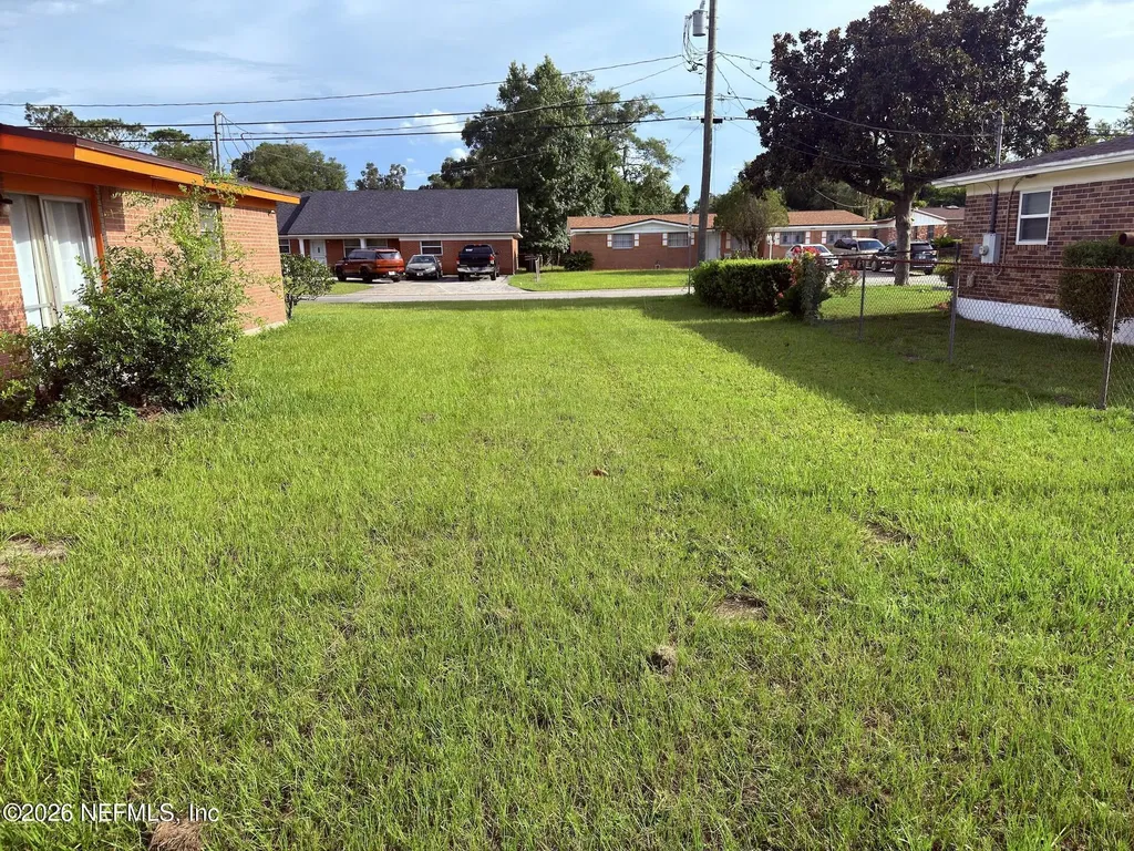 9806 Priory Avenue Jacksonville FL 32208