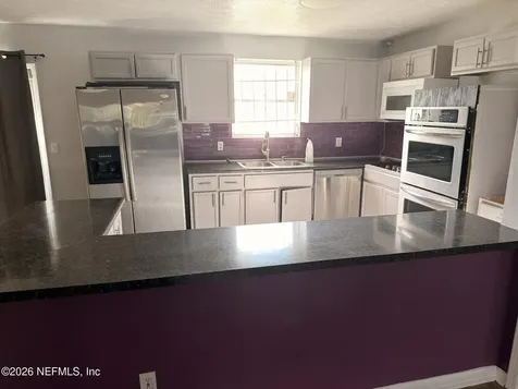 9806 Priory Avenue Jacksonville FL 32208