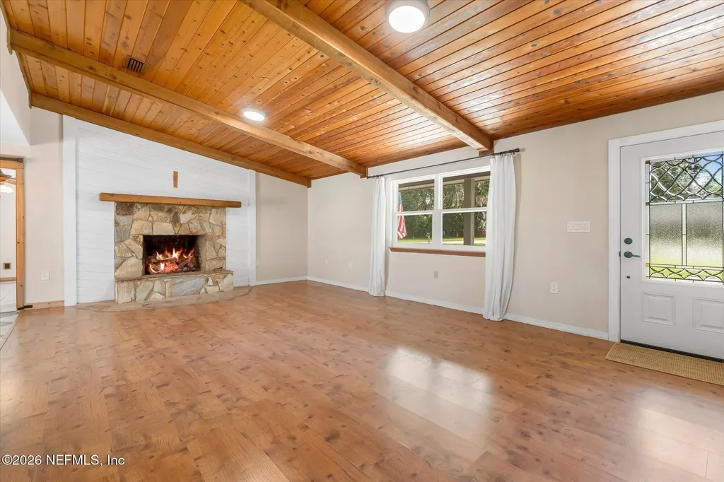 109 Oak Tree Lane Palatka FL 32177