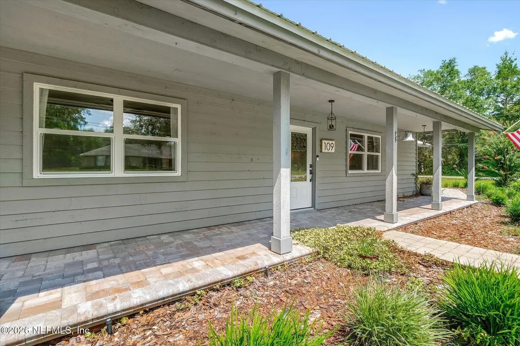 109 Oak Tree Lane Palatka FL 32177