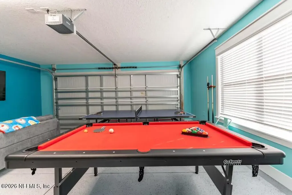 137 S 6th Avenue Jacksonville Beach FL 32250