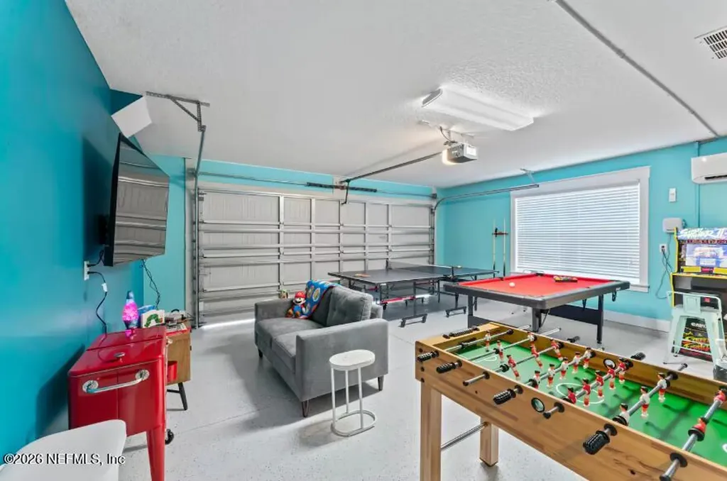 137 S 6th Avenue Jacksonville Beach FL 32250