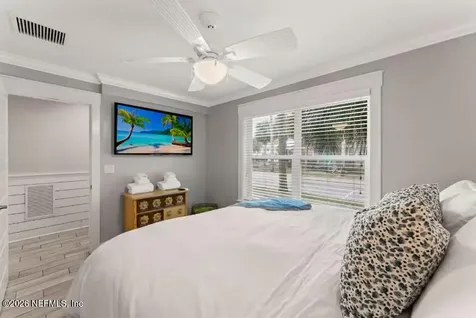 137 S 6th Avenue Jacksonville Beach FL 32250