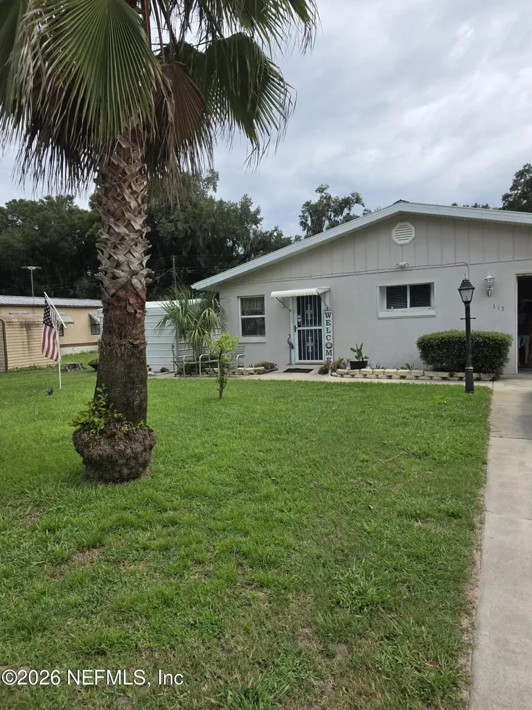 117 Crestbreeze Manor Crescent City FL 32112