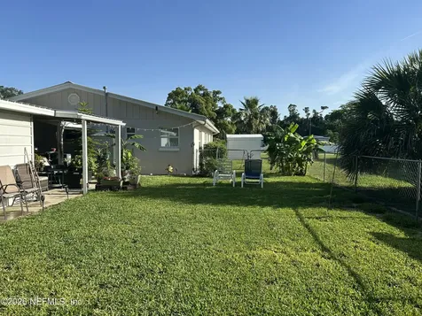 117 Crestbreeze Manor Crescent City FL 32112