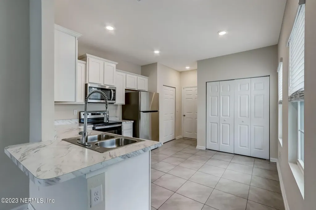 988 Observatory Parkway Jacksonville FL 32218