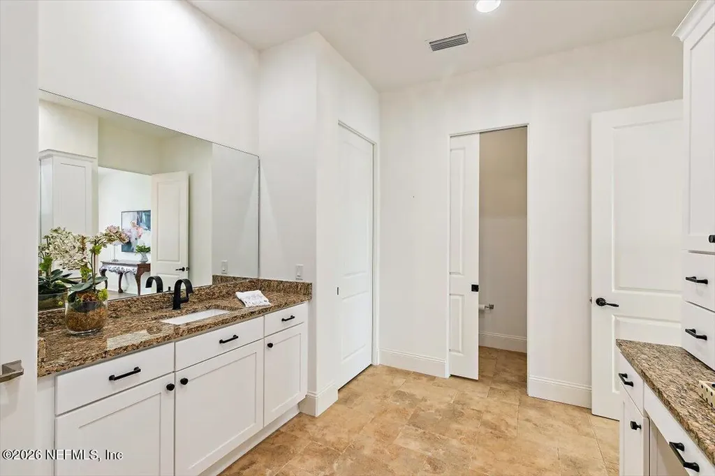 5226 Commissioners Drive Jacksonville FL 32224