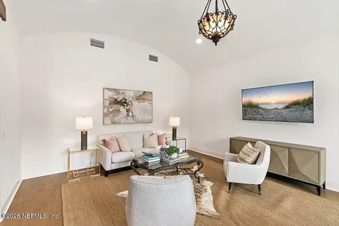 5226 Commissioners Drive Jacksonville FL 32224