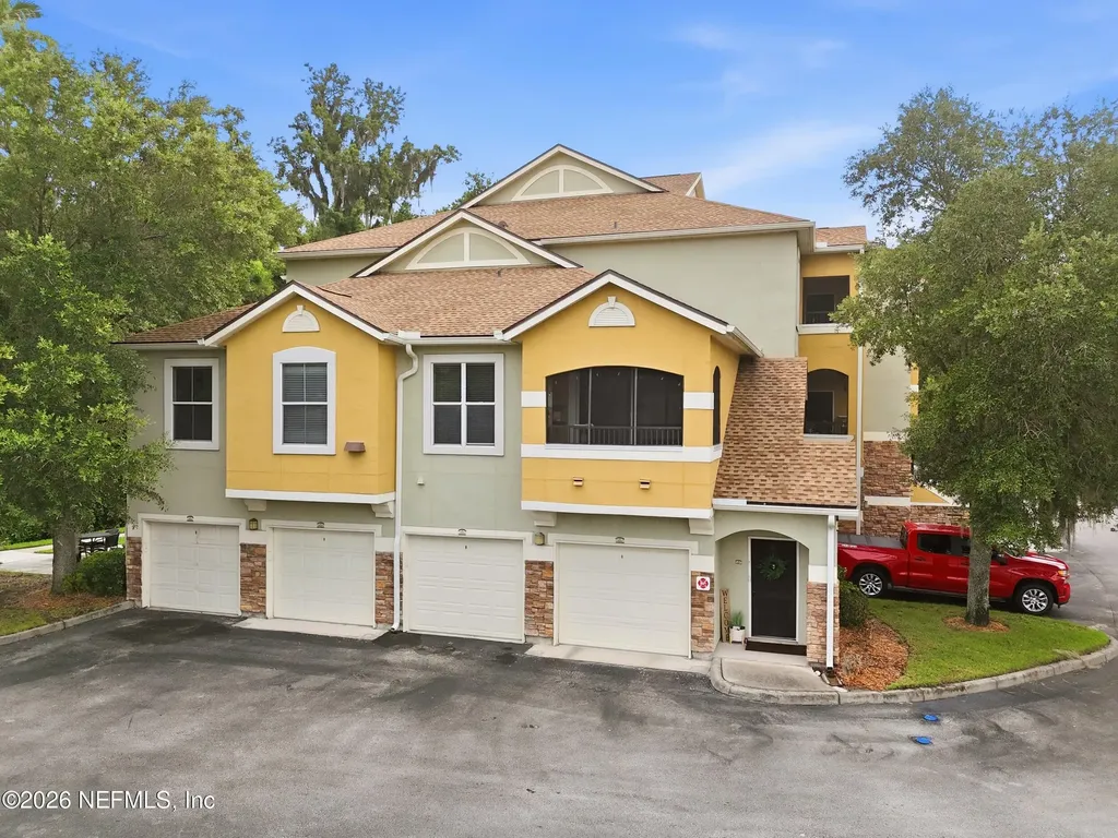 8539 Gate Parkway W Jacksonville FL 32216