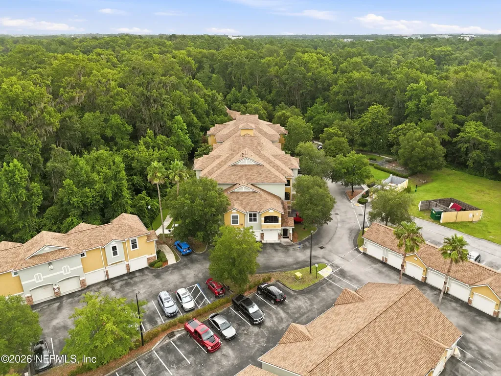 8539 Gate Parkway W Jacksonville FL 32216