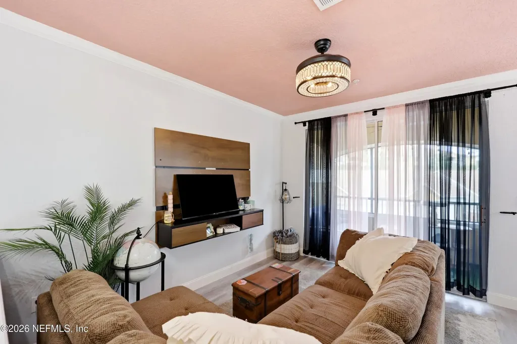 8539 Gate Parkway W Jacksonville FL 32216