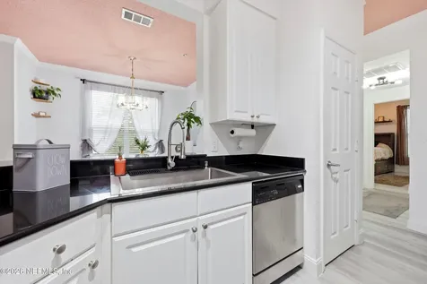 8539 Gate Parkway W Jacksonville FL 32216