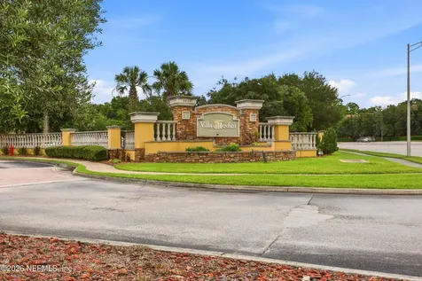 8539 Gate Parkway W Jacksonville FL 32216