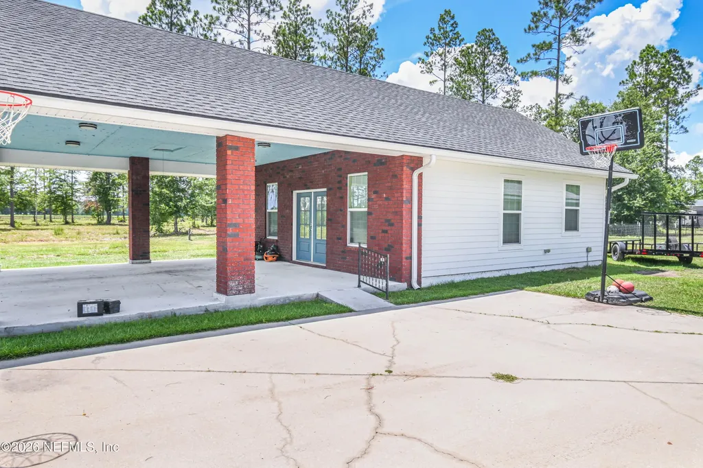11485 Peacock Creek Road Glen St. Mary FL 32040