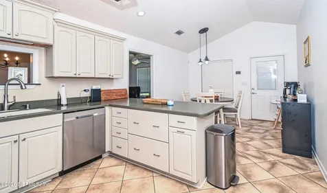 11485 Peacock Creek Road Glen St. Mary FL 32040