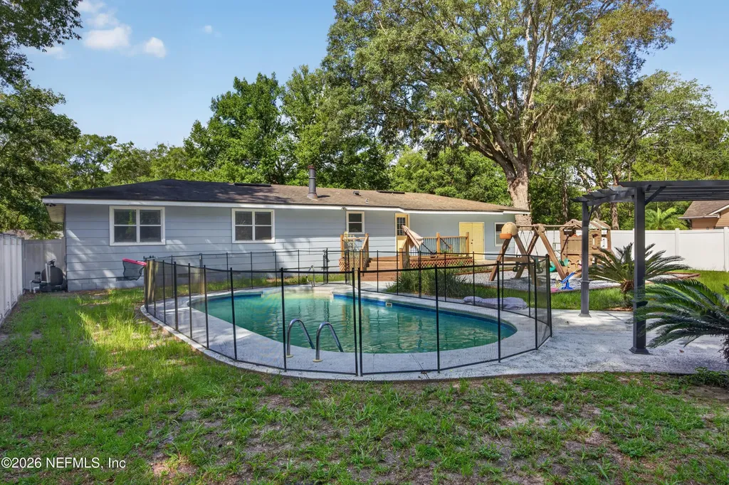 892 Branscomb Road Green Cove Springs FL 32043