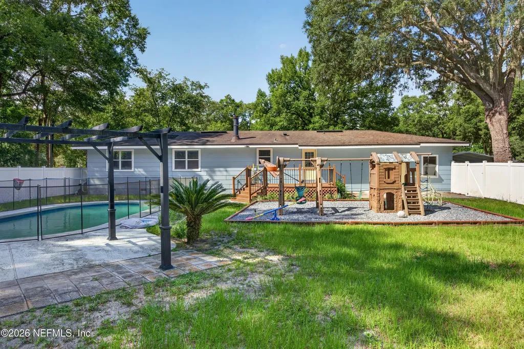 892 Branscomb Road Green Cove Springs FL 32043