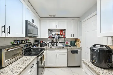 7174 Matthew Street Jacksonville FL 32210