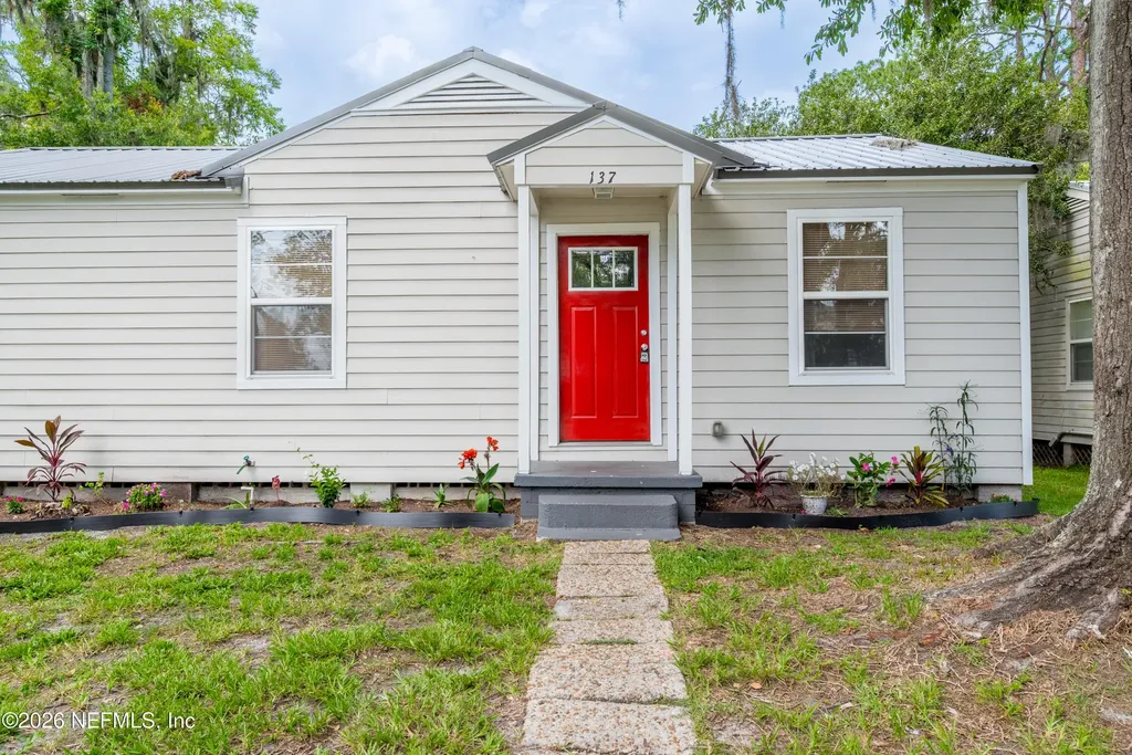 137 W Washington Street Starke FL 32091
