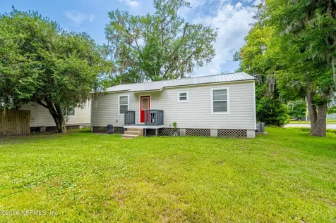137 W Washington Street Starke FL 32091