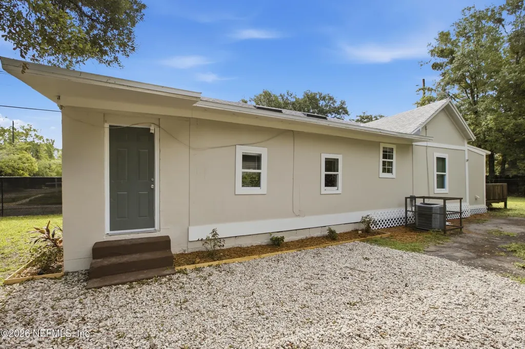 2202 W 1st Street Jacksonville FL 32209
