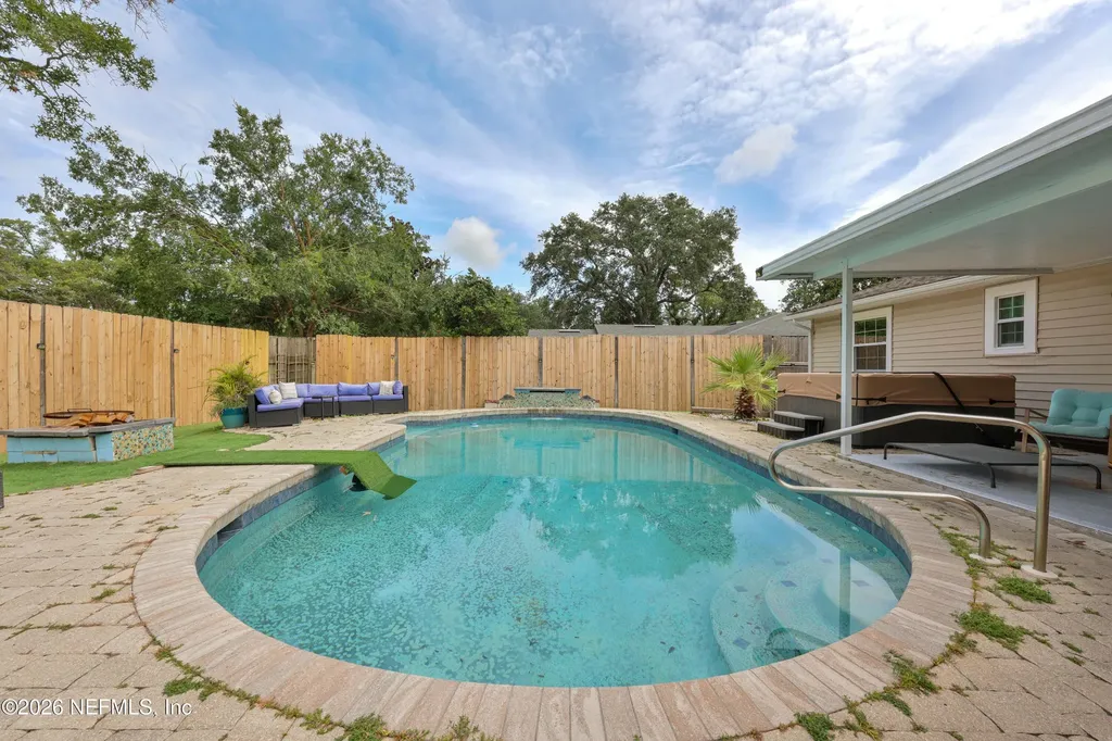 2084 Broad Oak Drive Jacksonville FL 32225
