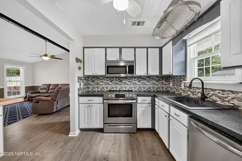2084 Broad Oak Drive Jacksonville FL 32225