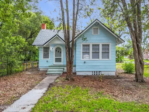 153 E 43rd Street E Jacksonville FL 32208