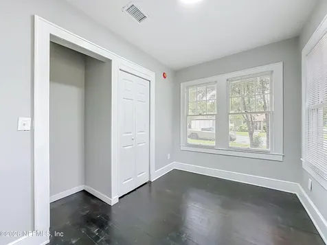 153 E 43rd Street E Jacksonville FL 32208