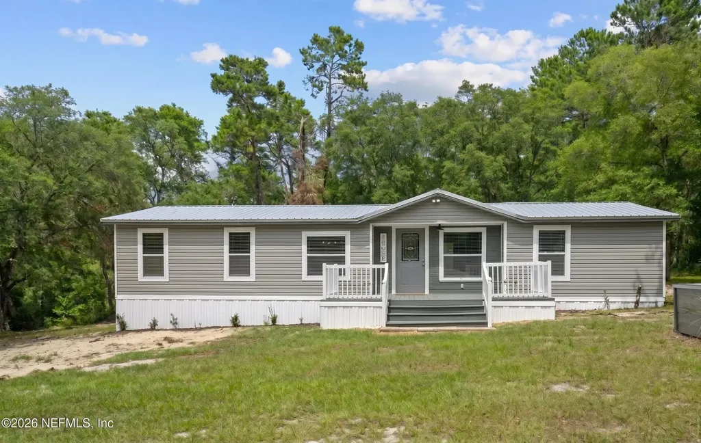 408 Rhode Island Avenue Satsuma FL 32189