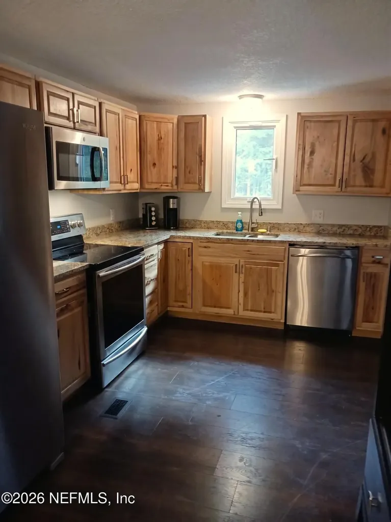 408 Rhode Island Avenue Satsuma FL 32189