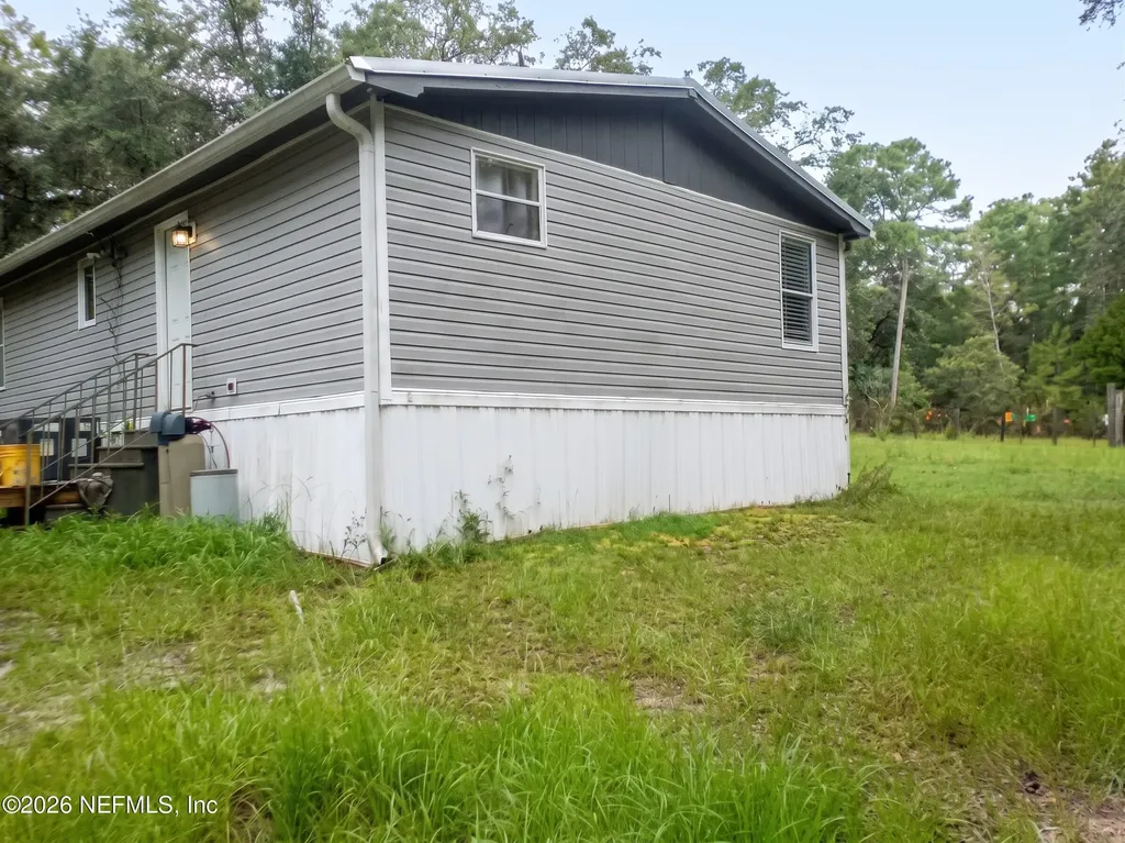 408 Rhode Island Avenue Satsuma FL 32189