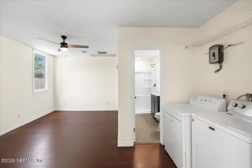 1889 Faye Road Jacksonville FL 32218