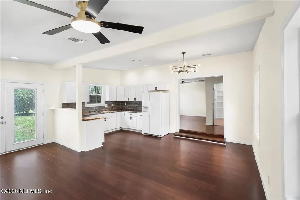 1889 Faye Road Jacksonville FL 32218