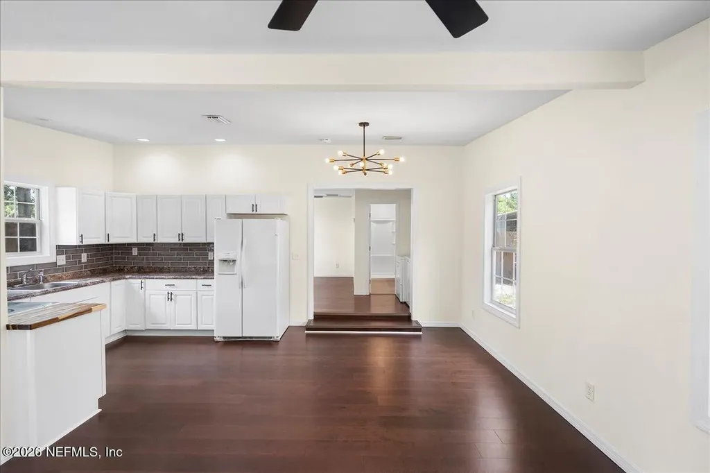 1889 Faye Road Jacksonville FL 32218